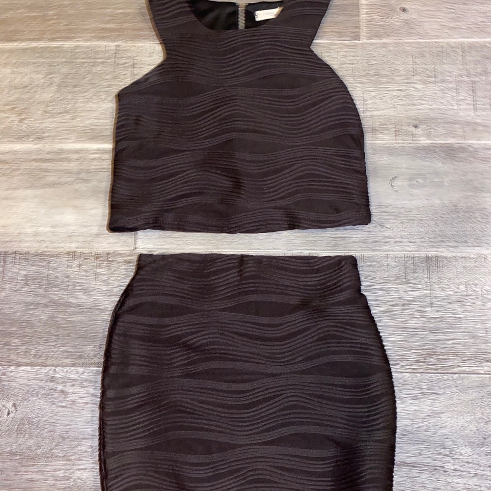 black set